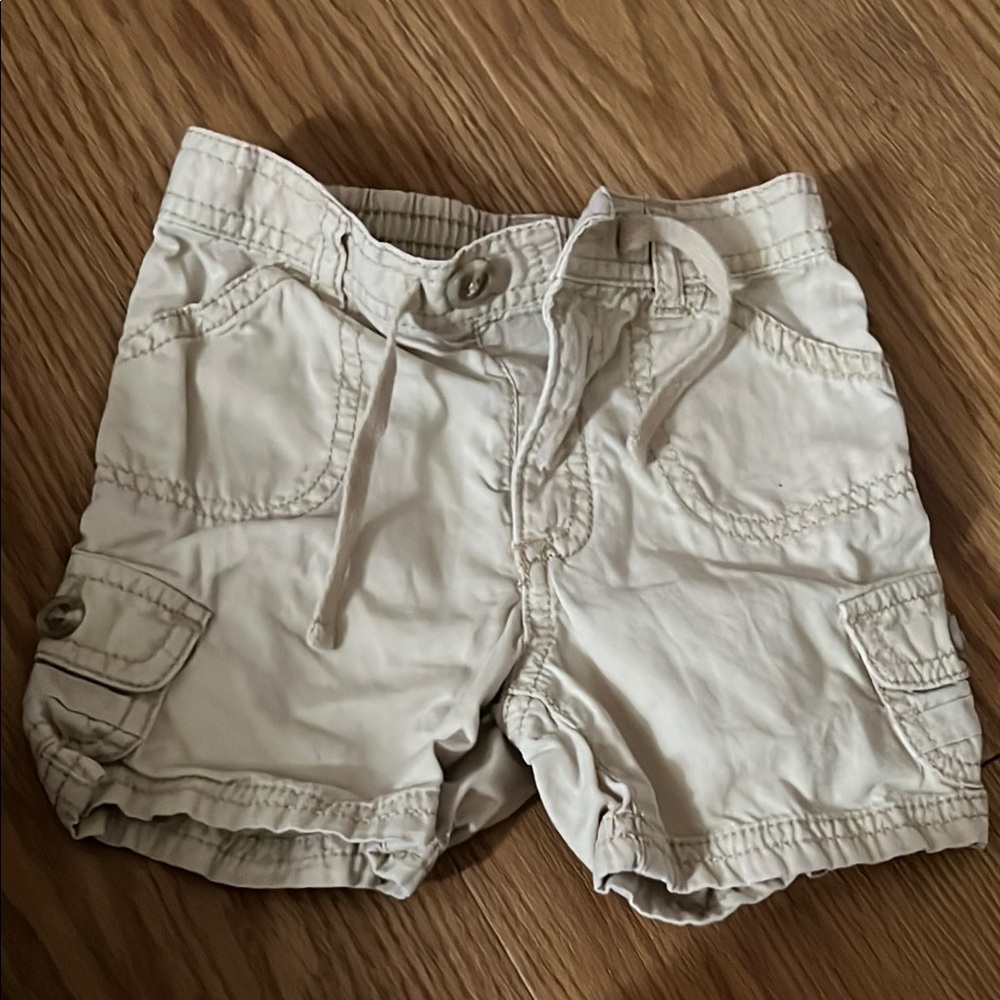 ✨FWP ✨ 6-12 months - Old Navy Tan Cargo Shorts Relaxed Fit